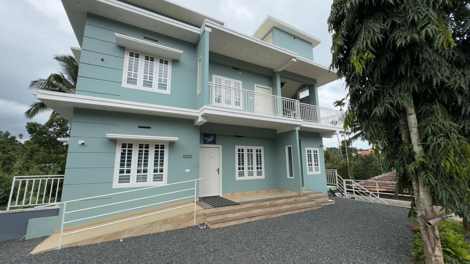 The Karlyle Homestay Vaduvanchal ภายนอก รูปภาพ